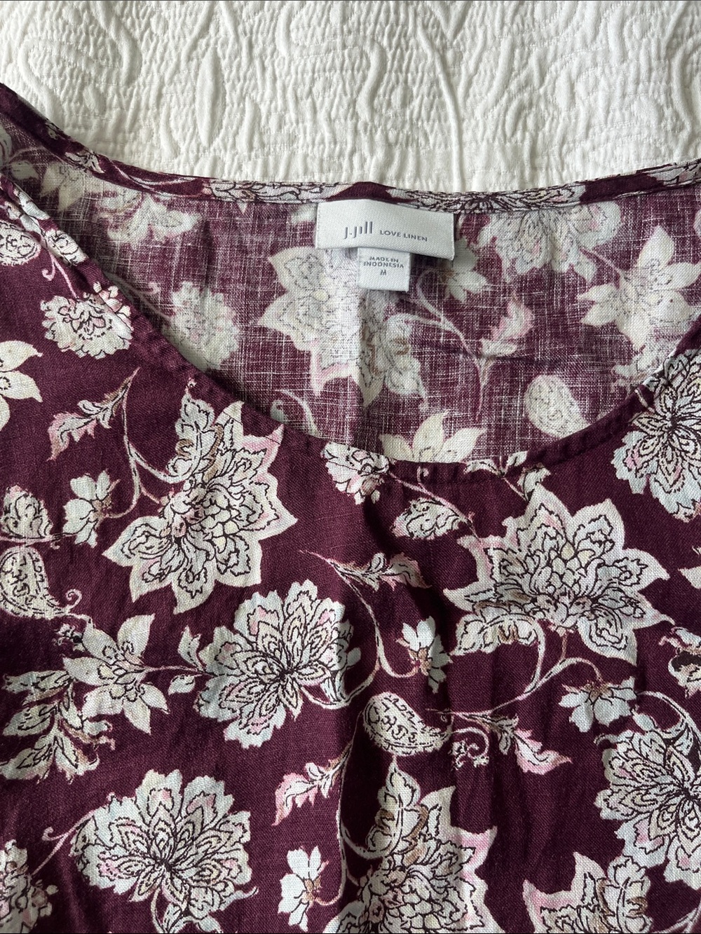 J. Jill Love Linen Burgundy Floral Scoop Neck Tank, size medium